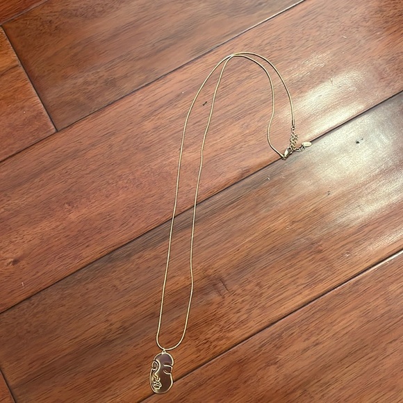 Clasicomis Handmade Face Necklace - Picture 3 of 3